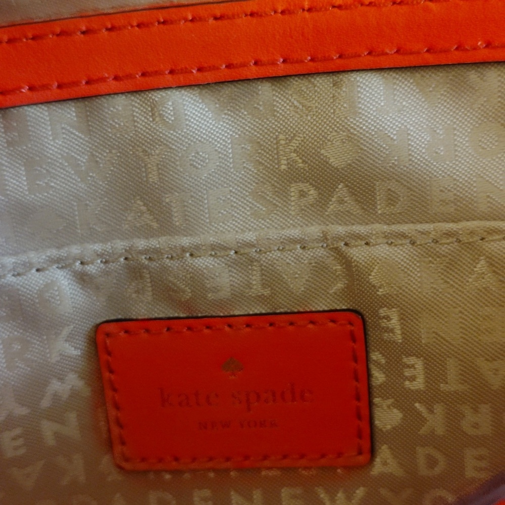 Kate Spade Pink 🩷 Clutch with Silver Bow - Picture 10 of 12